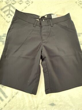 Dickies Black work performance Shorts women’s 4/9 fits size 4